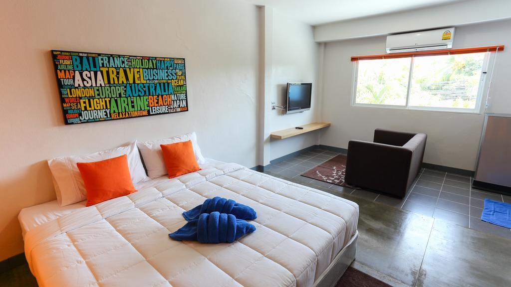 Bangtao Guest House Пхукет Экстерьер фото